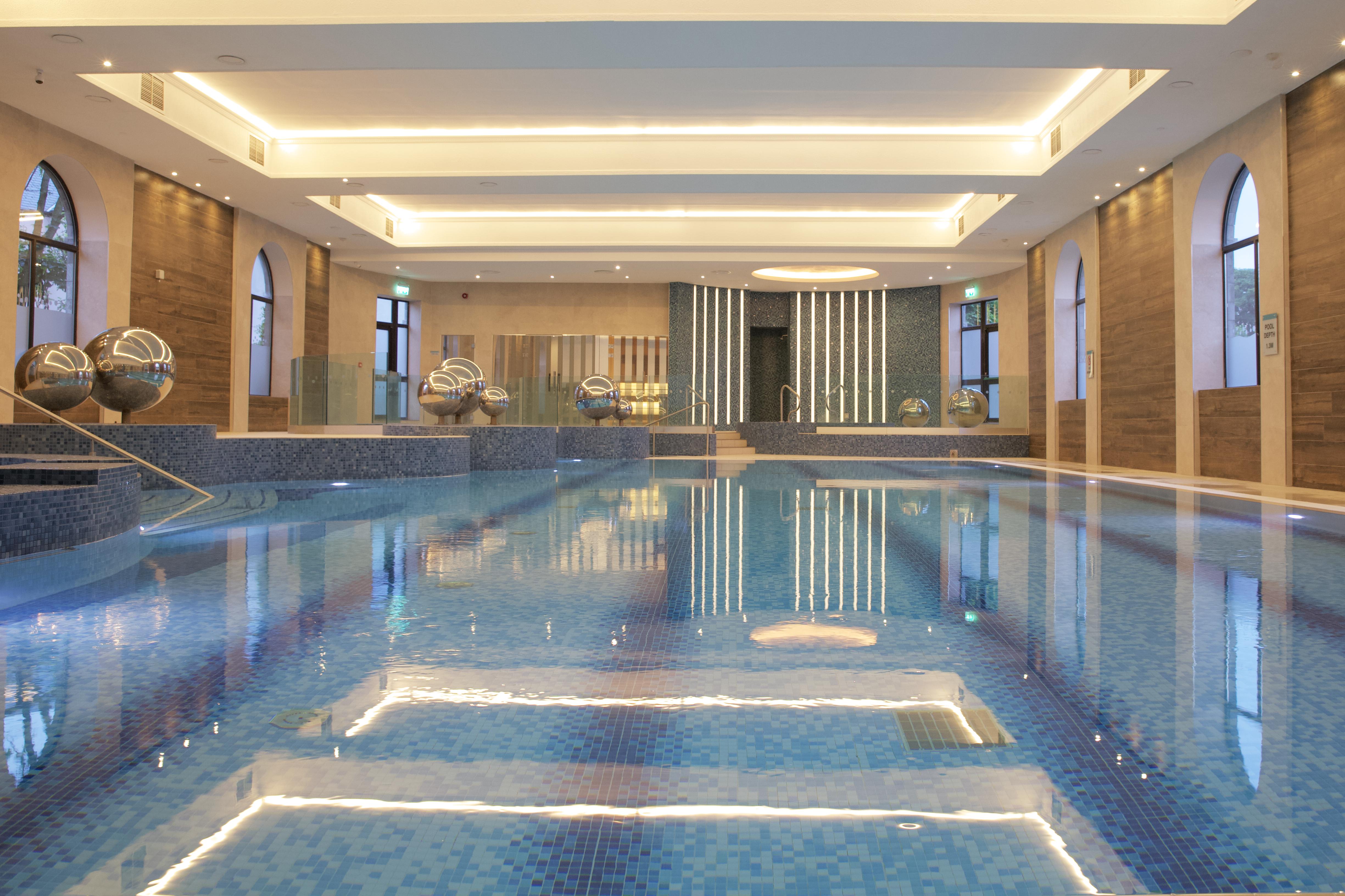 Westport Plaza Hotel, Spa & Leisure Екстер'єр фото