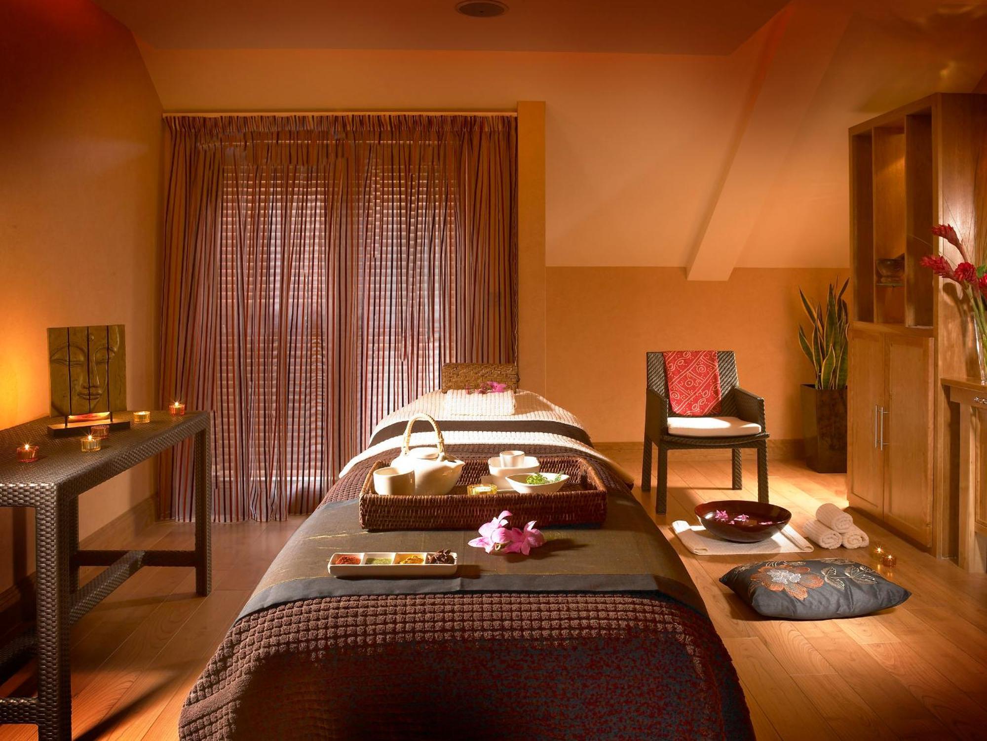 Westport Plaza Hotel, Spa & Leisure Екстер'єр фото
